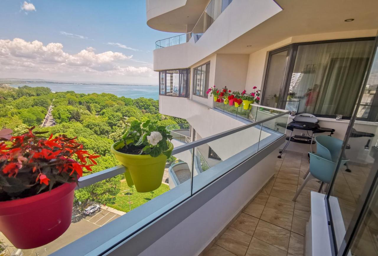 Luxury Apartments Alix Бургас Екстериор снимка